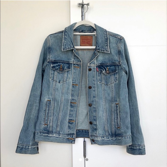 Levi's Jackets & Blazers - Levi’s Aritzia Ex-boyfriend trucker jean jacket
